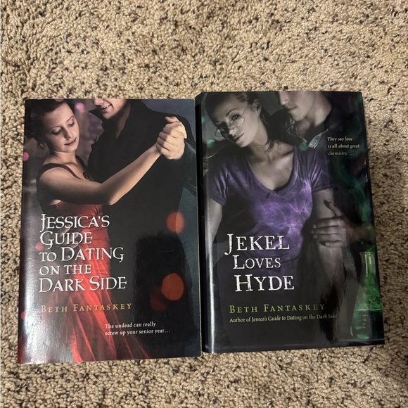 Beth Fantaskey Book Set - Jessica's Guide & Jekel Loves Hyde - Picture 1 of 9